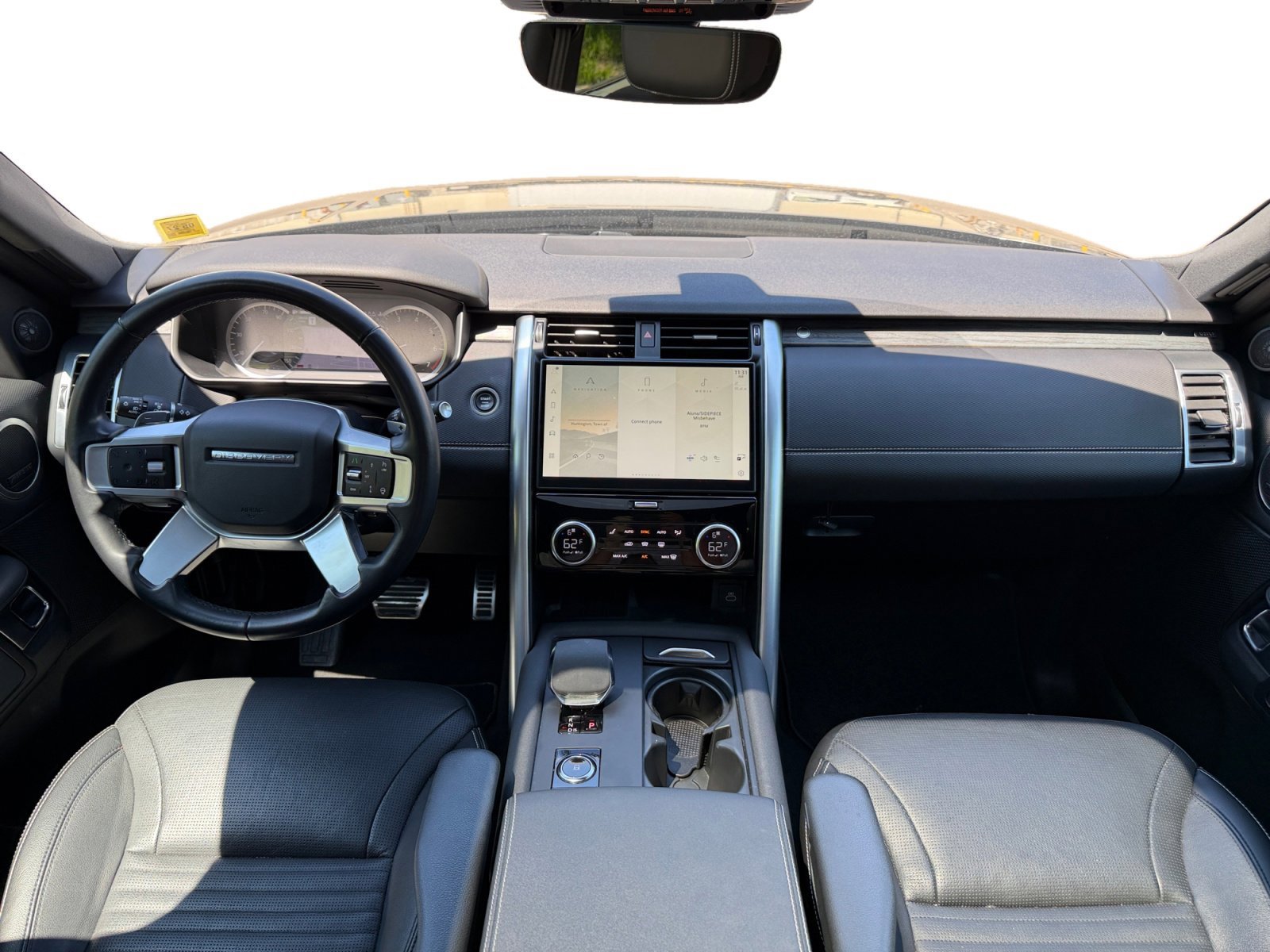 Used 2023 Land Rover Discovery S R-Dynamic AWD/4WD image 19