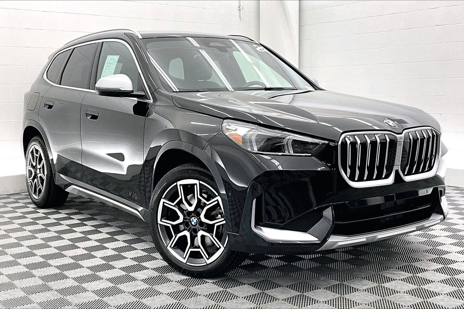 Used 2024 BMW X1 xDrive28i w/ Convenience Package AWD/4WD image 33