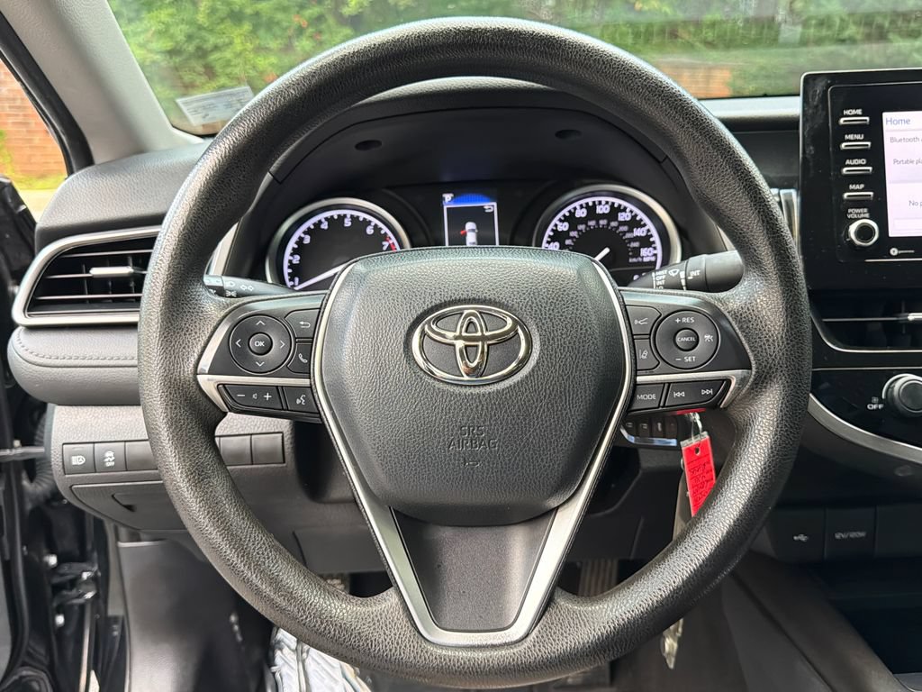 Used 2021 Toyota Camry LE FWD image 26