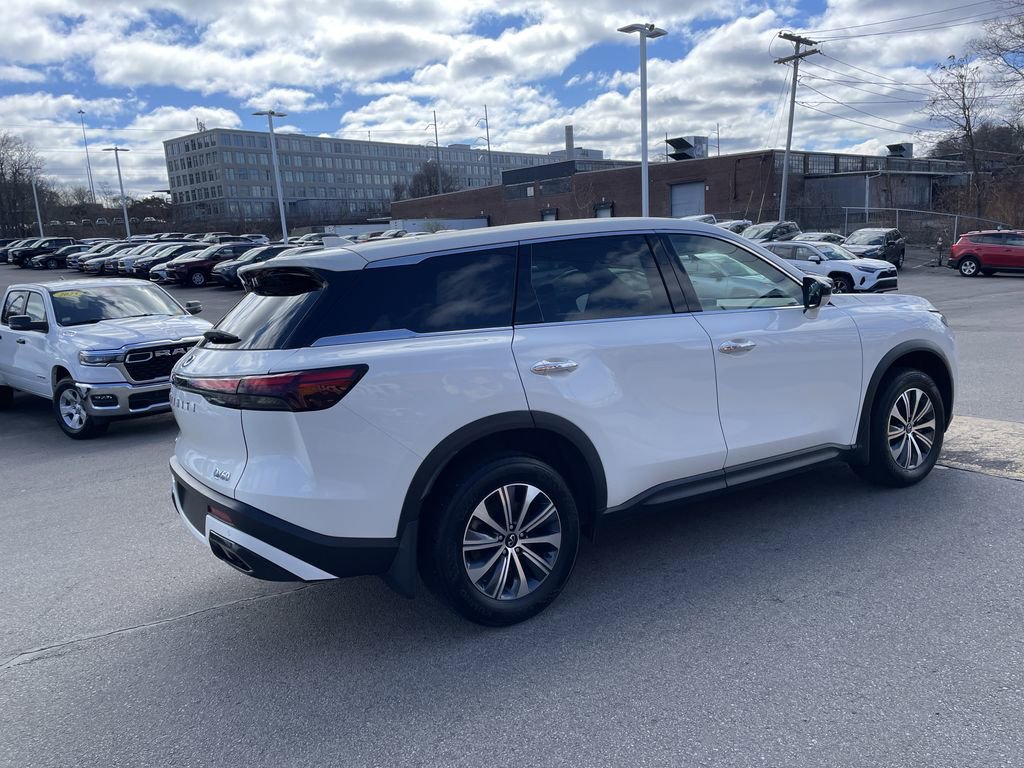 Used 2025 INFINITI QX60 Pure image 8