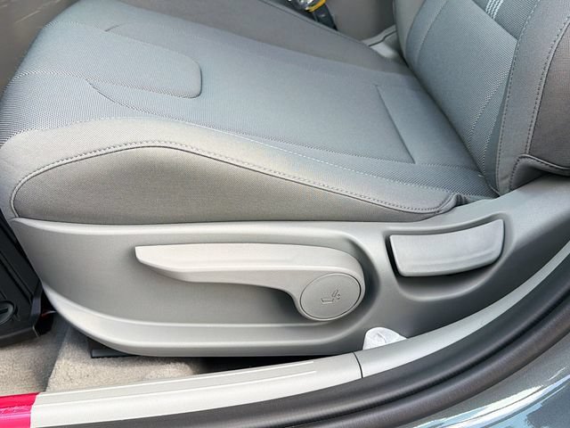 New 2026 Hyundai Elantra SE FWD image 19