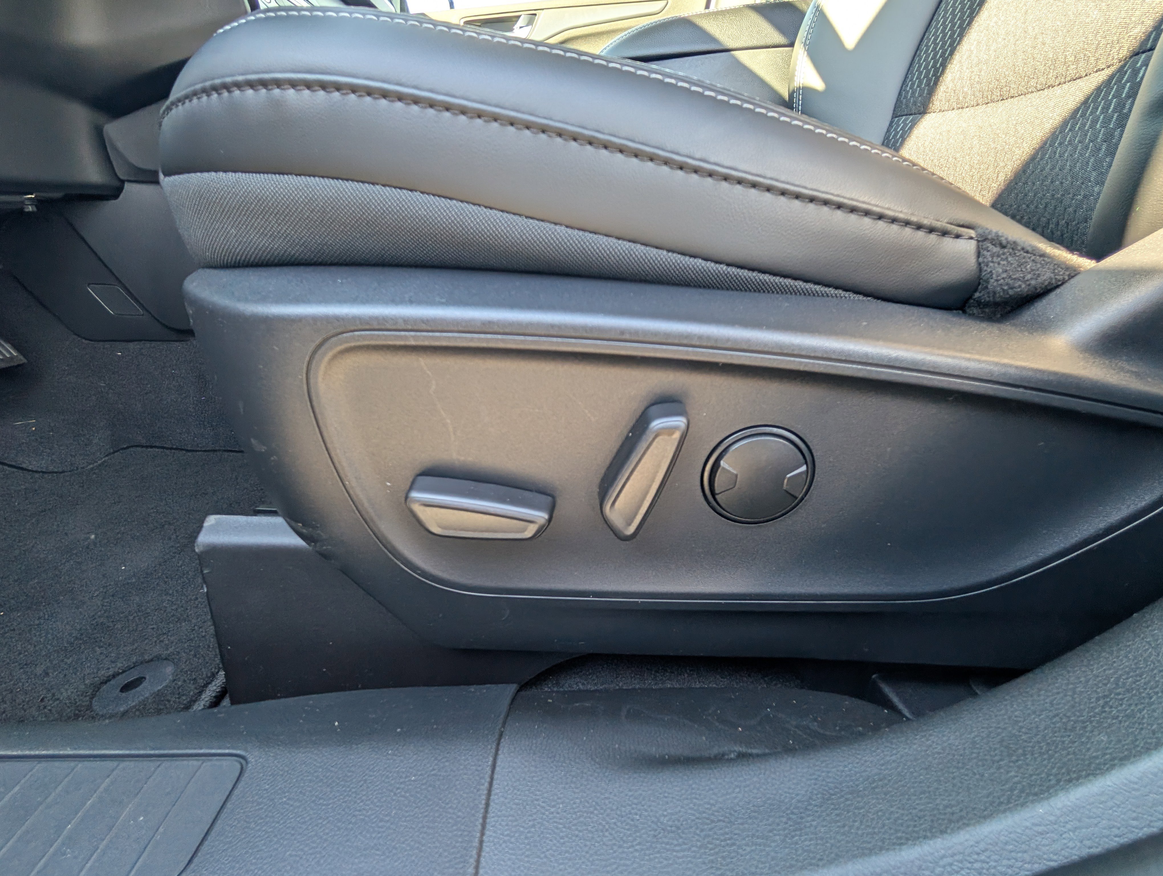 New 2026 Ford Escape SE image 16