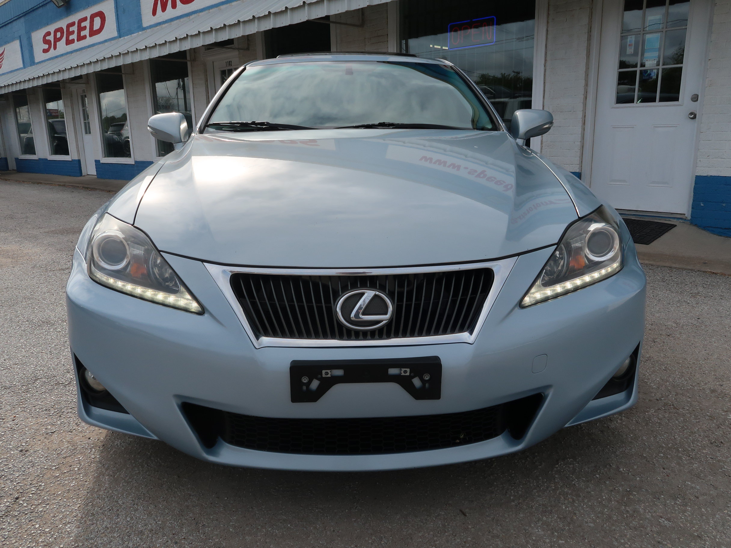 Used 2011 Lexus IS 250 w/ Premium Pkg Value Edition RWD image 9