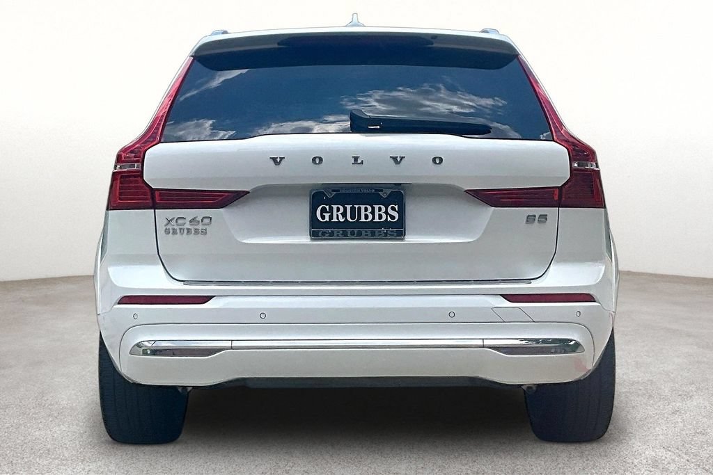 Used 2023 Volvo XC60 B5 Ultimate w/ Protection Package Premier FWD image 5