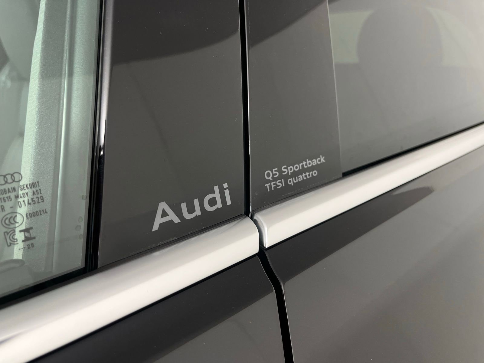 Certified 2025 Audi Q5 Premium Plus w/ Premium Plus image 6