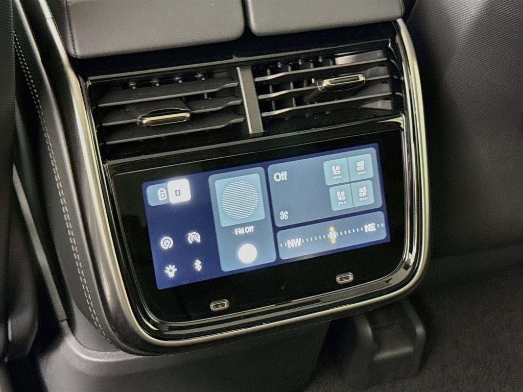 Used 2025 Rivian R1S Adventure AWD/4WD image 26