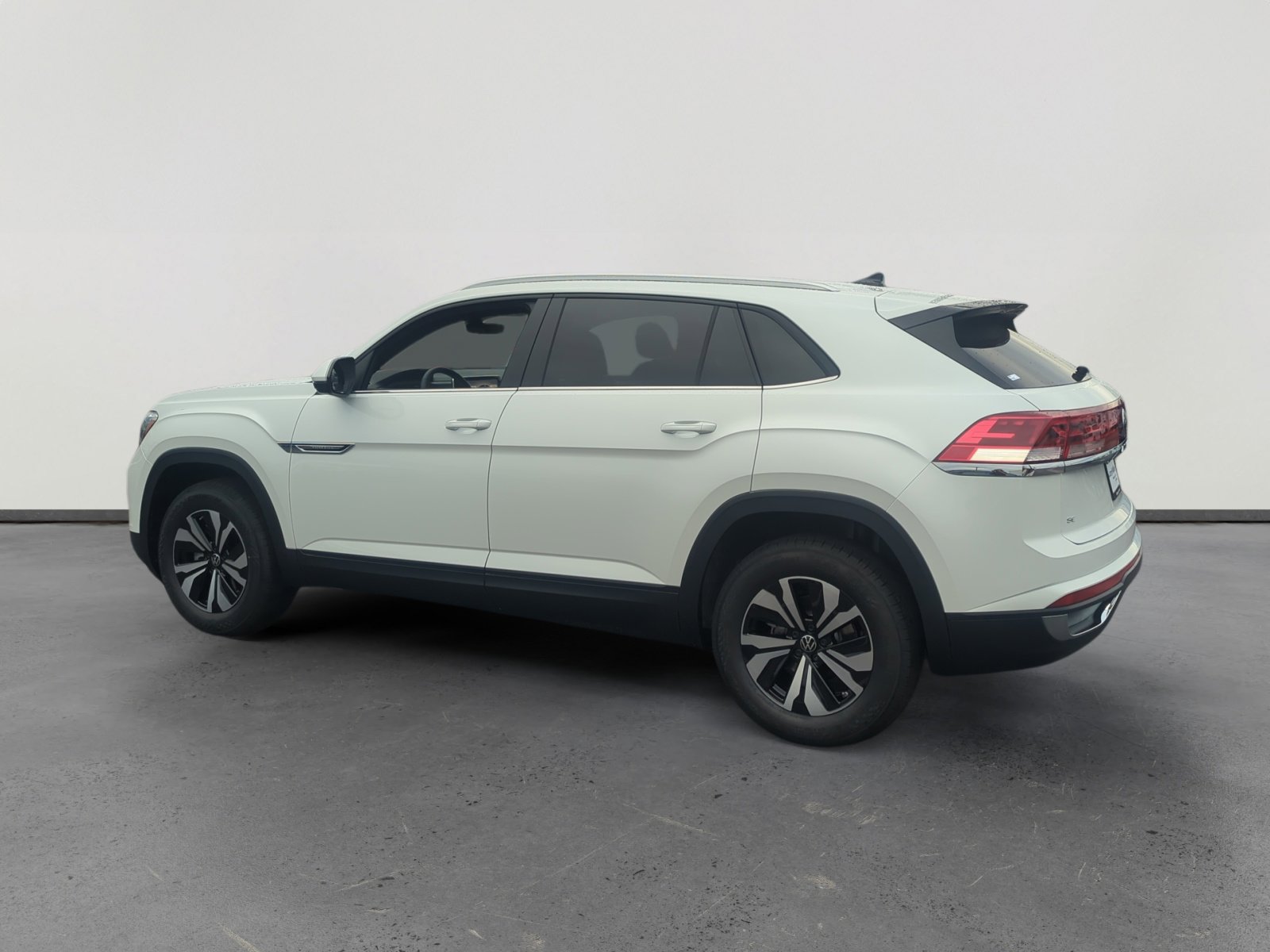New 2026 Volkswagen Atlas Cross Sport SE image 3