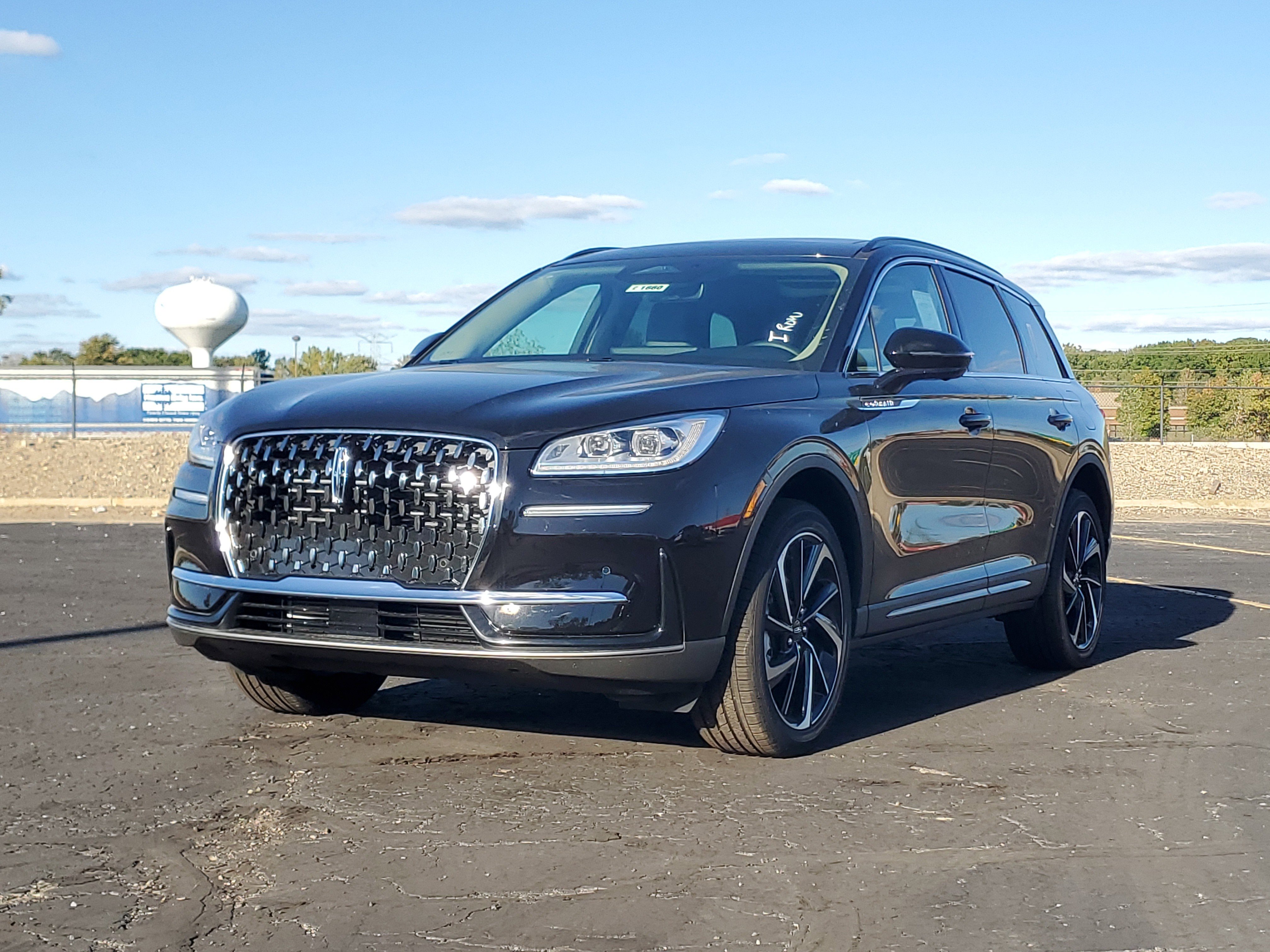 New 2025 Lincoln Corsair Reserve image 2