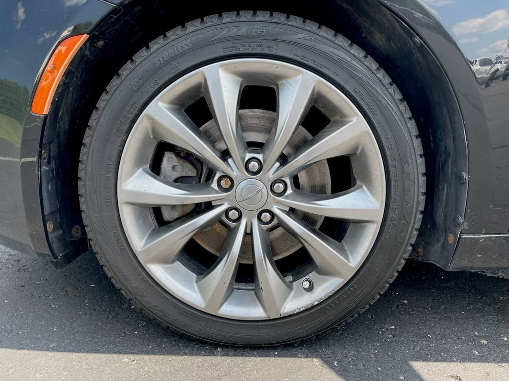 Used 2016 Chrysler 200 S AWD/4WD image 23