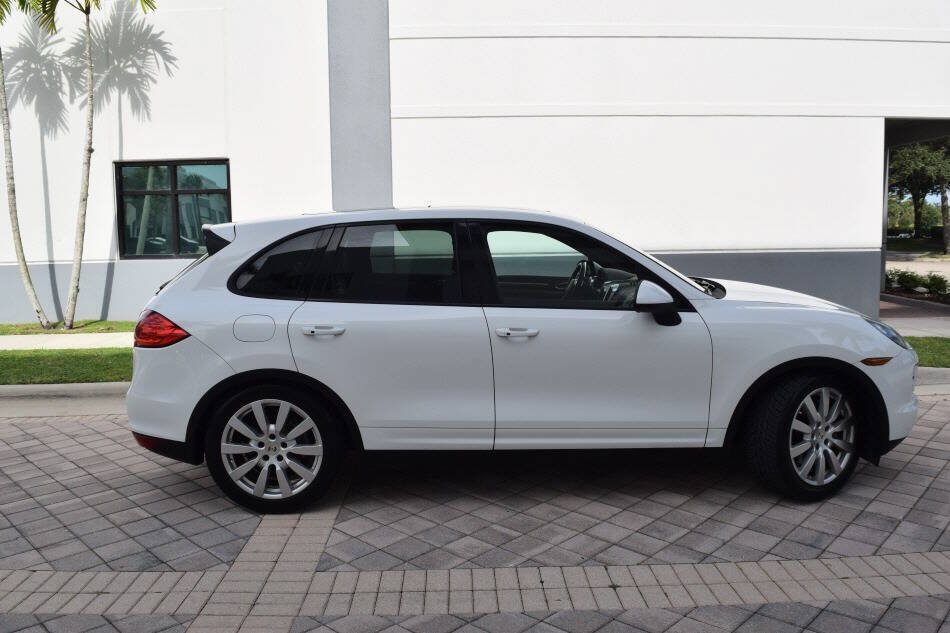 Used 2013 Porsche Cayenne Diesel AWD/4WD image 8
