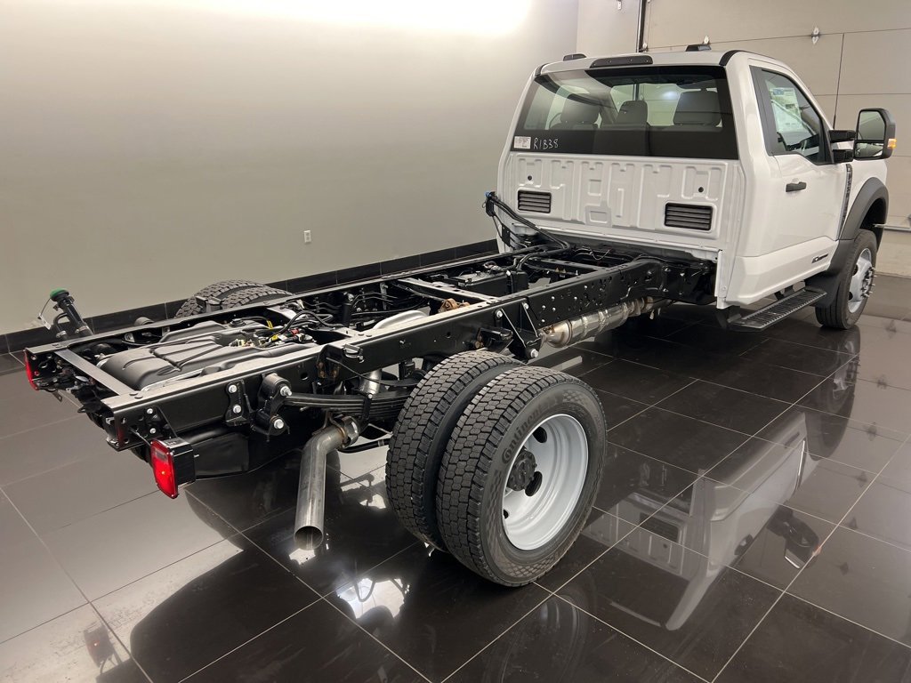 New 2025 Ford F550 4x4 Regular Cab Super Duty image 6
