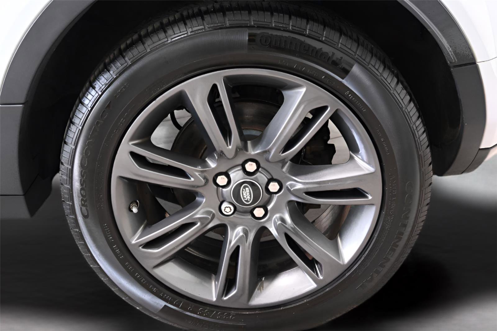 Used 2019 Land Rover Range Rover Evoque SE Premium AWD/4WD image 37