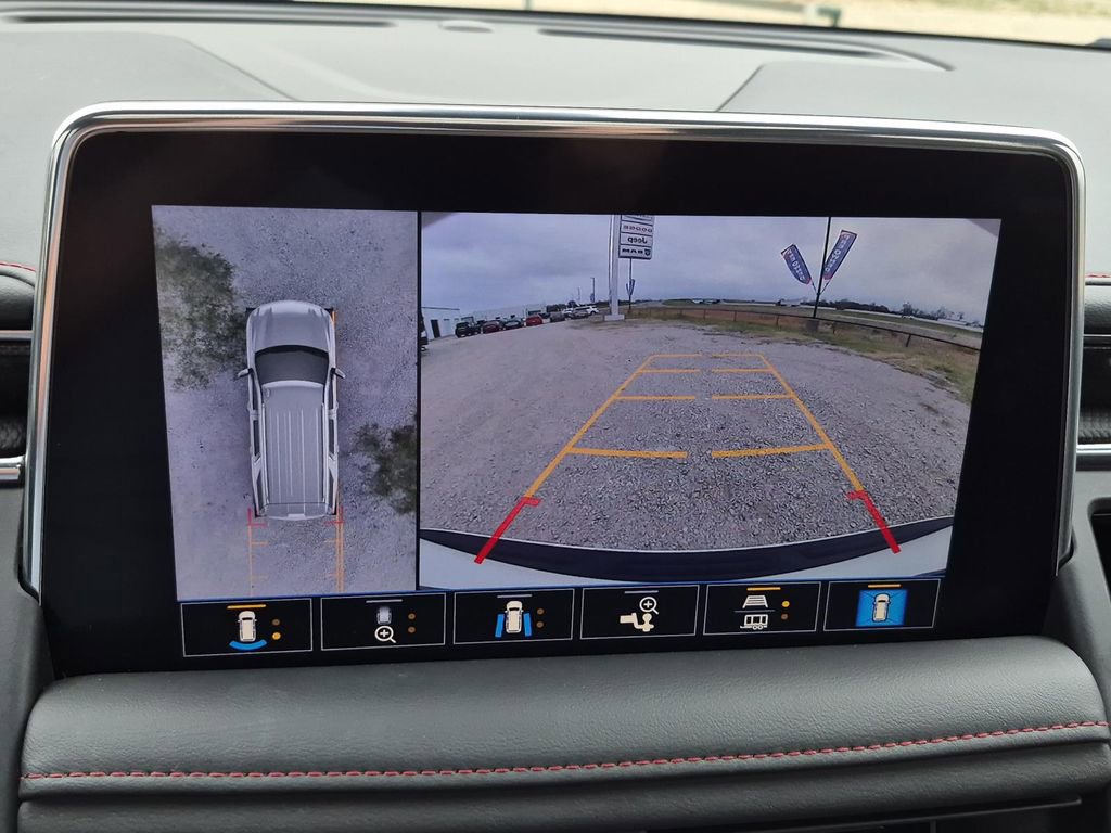 Used 2021 Chevrolet Tahoe RST w/ Luxury Package image 36