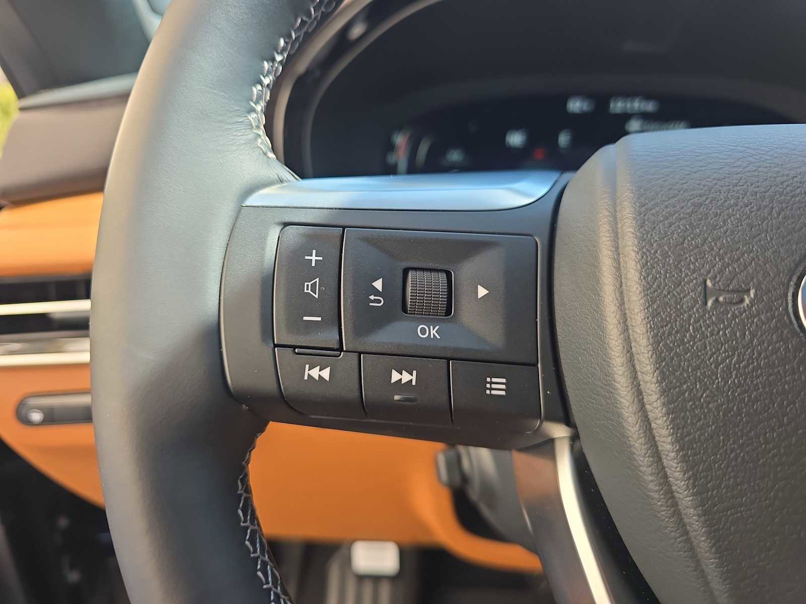 Certified 2026 INFINITI QX60 Autograph w/ Dark Cargo Package image 24