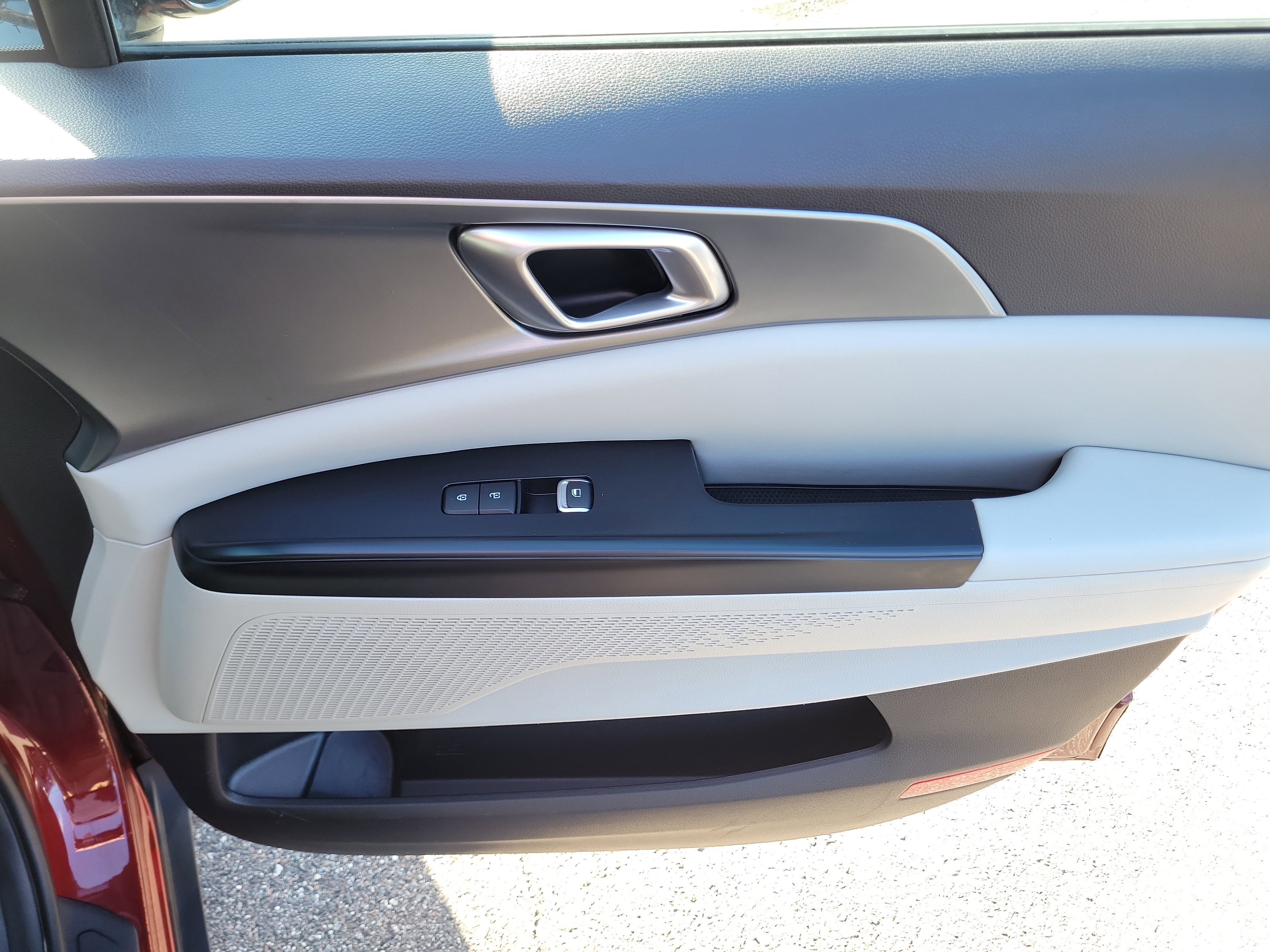 Used 2024 Kia Carnival LX FWD image 10