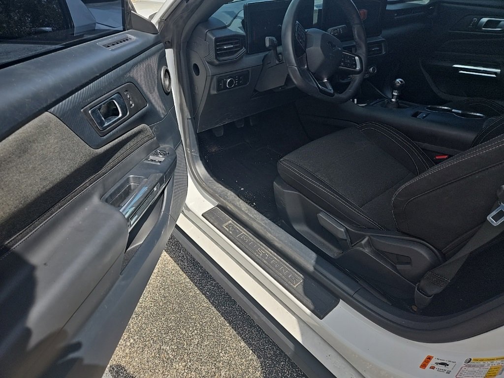 Certified 2024 Ford Mustang GT image 5