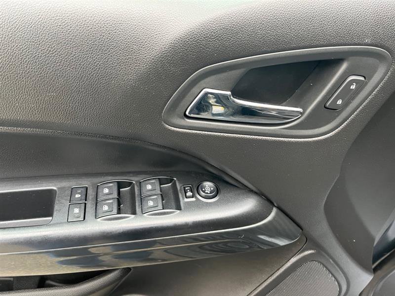 Used 2015 GMC Canyon SLE w/ All-Terrain Package AWD/4WD image 10