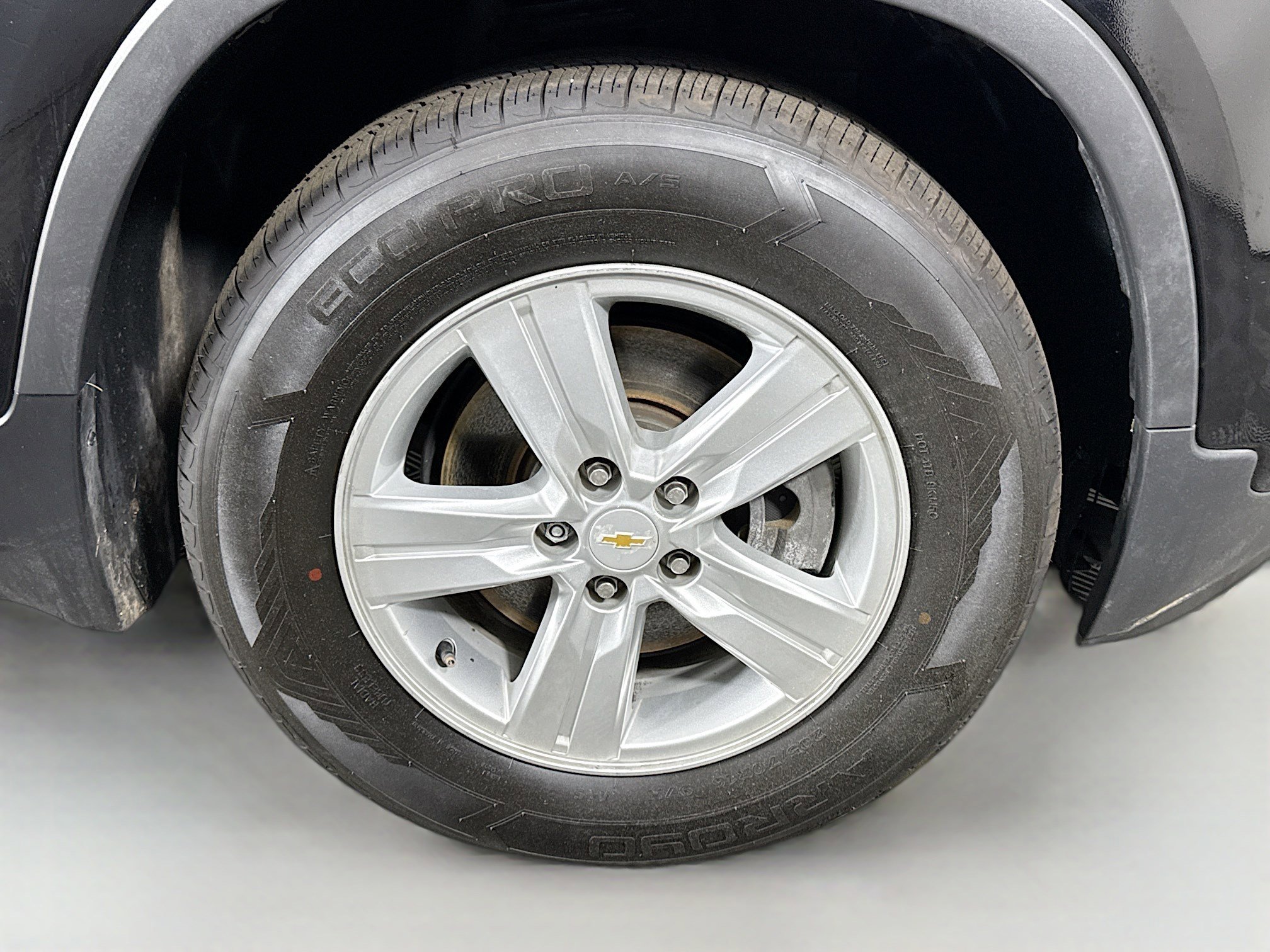 Used 2021 Chevrolet Trax LS w/ Tint and Cruise Package image 31