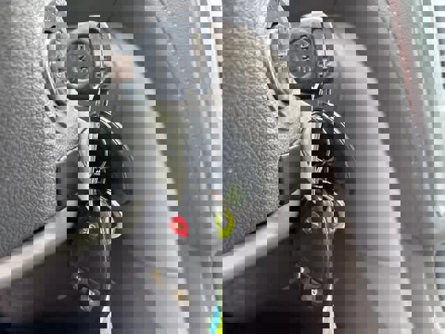 Used 2014 GMC Acadia SLE image 22