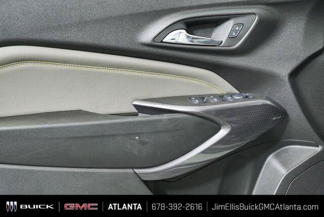 Used 2025 Chevrolet Trax ACTIV w/ Sunroof Package FWD image 6