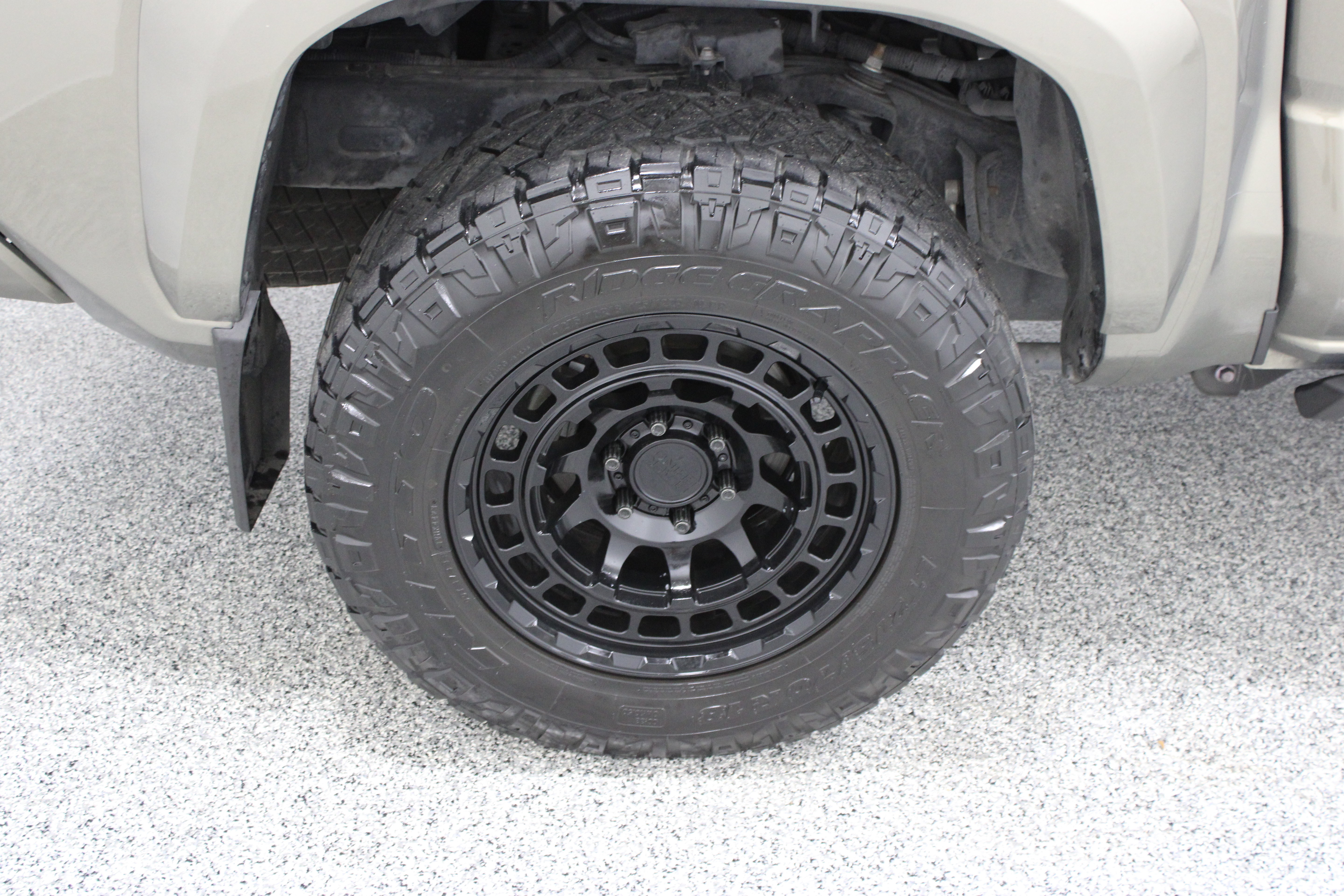 Used 2024 Toyota Tacoma TRD Sport AWD/4WD image 6