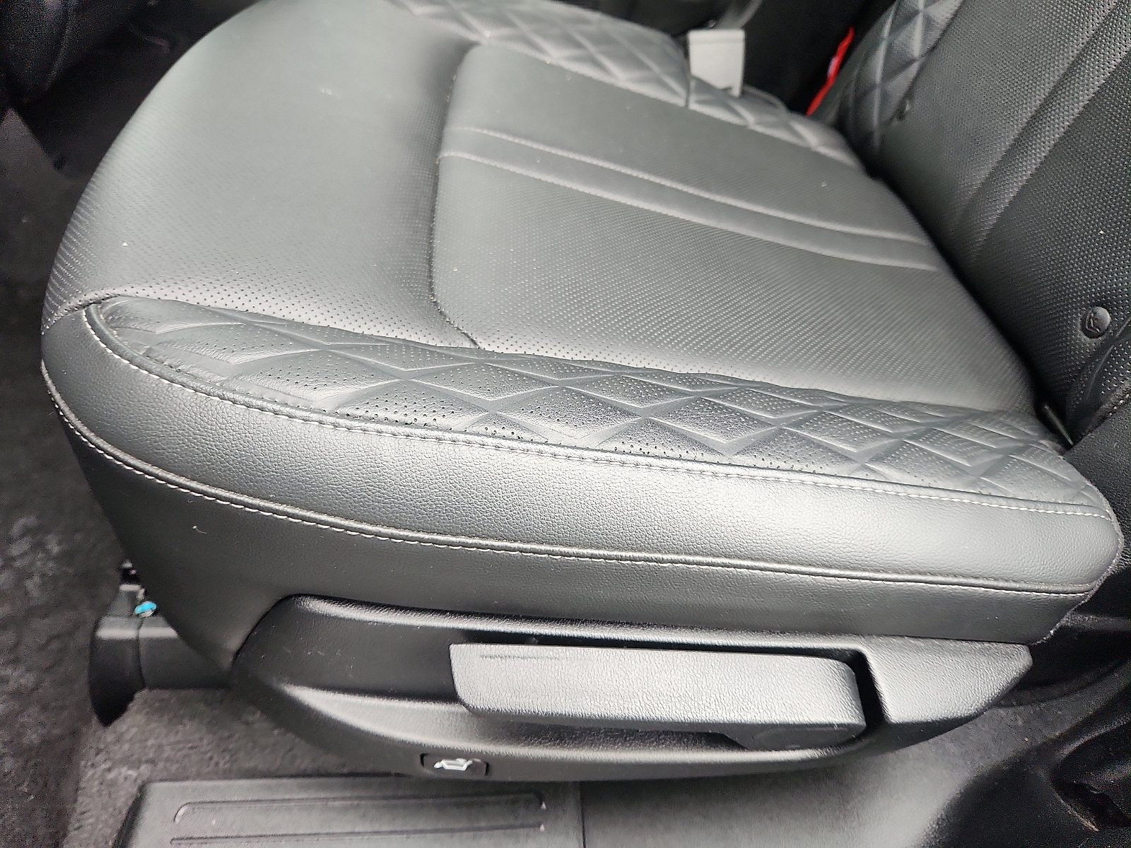 Used 2023 Kia Sorento SX image 27