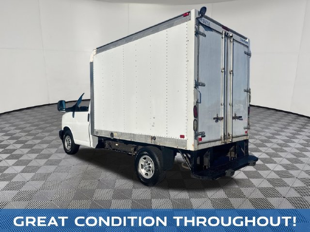 Used 2017 Chevrolet Express 3500 RWD image 3
