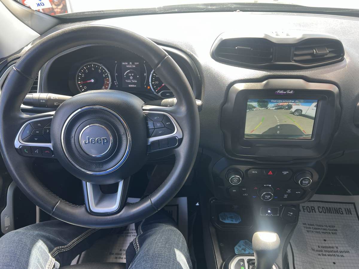 Used 2020 Jeep Renegade Latitude w/ Safety & Security Group II FWD image 11