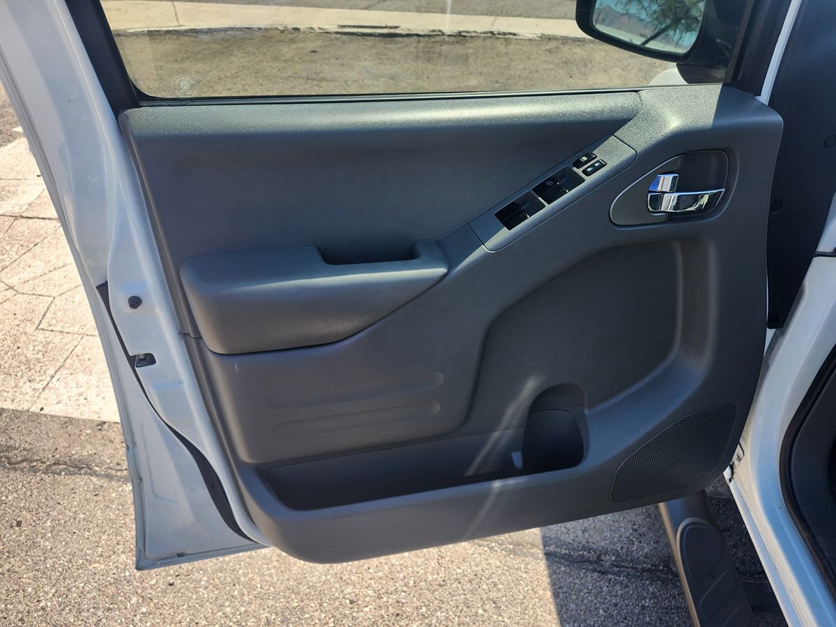 Used 2018 Nissan Frontier SV RWD image 14
