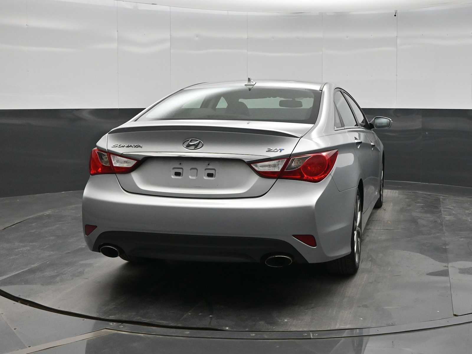 Used 2014 Hyundai Sonata SE w/ Premium Package 03 FWD image 6