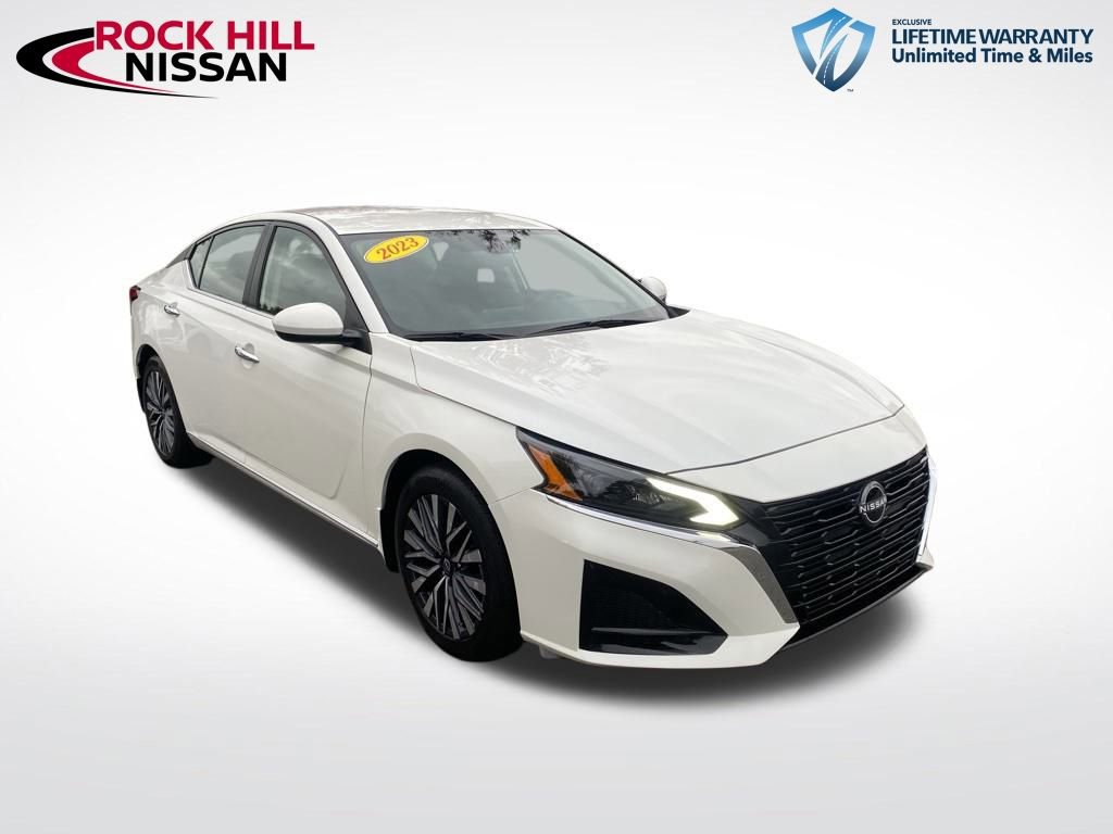 Used 2023 Nissan Altima 2.5 SV image 1