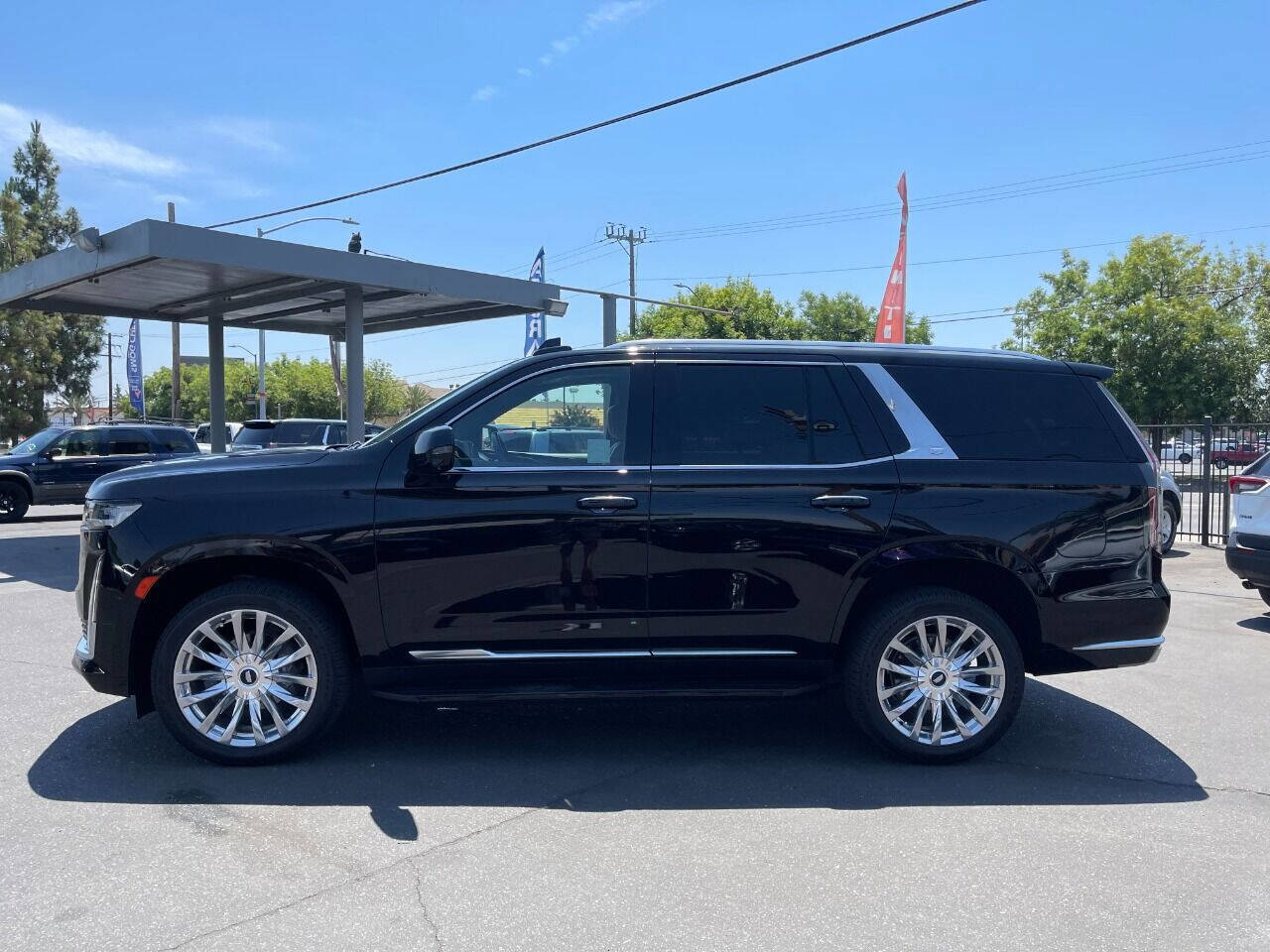 Used 2021 Cadillac Escalade Premium Luxury RWD image 9