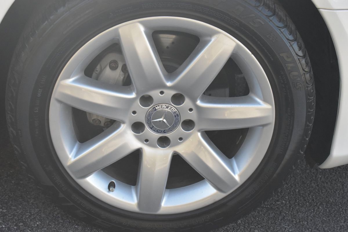 Used 2004 Mercedes-Benz SL 500 w/ Comfort Pkg image 49