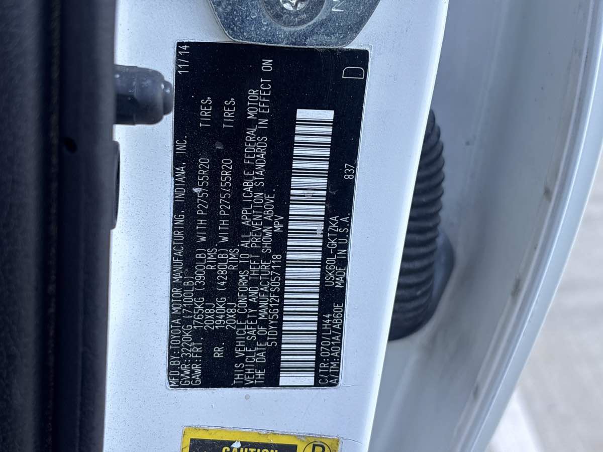 Used 2015 Toyota Sequoia Platinum RWD image 36