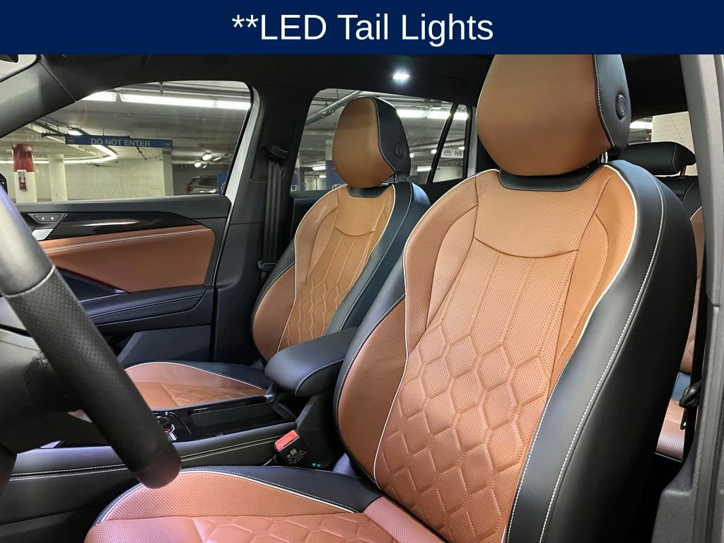 Certified 2025 Volkswagen Tiguan SEL R-Line image 19