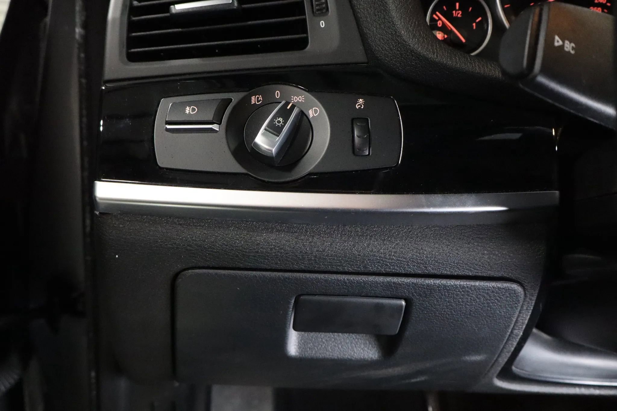 Used 2017 BMW X3 sDrive28i image 24