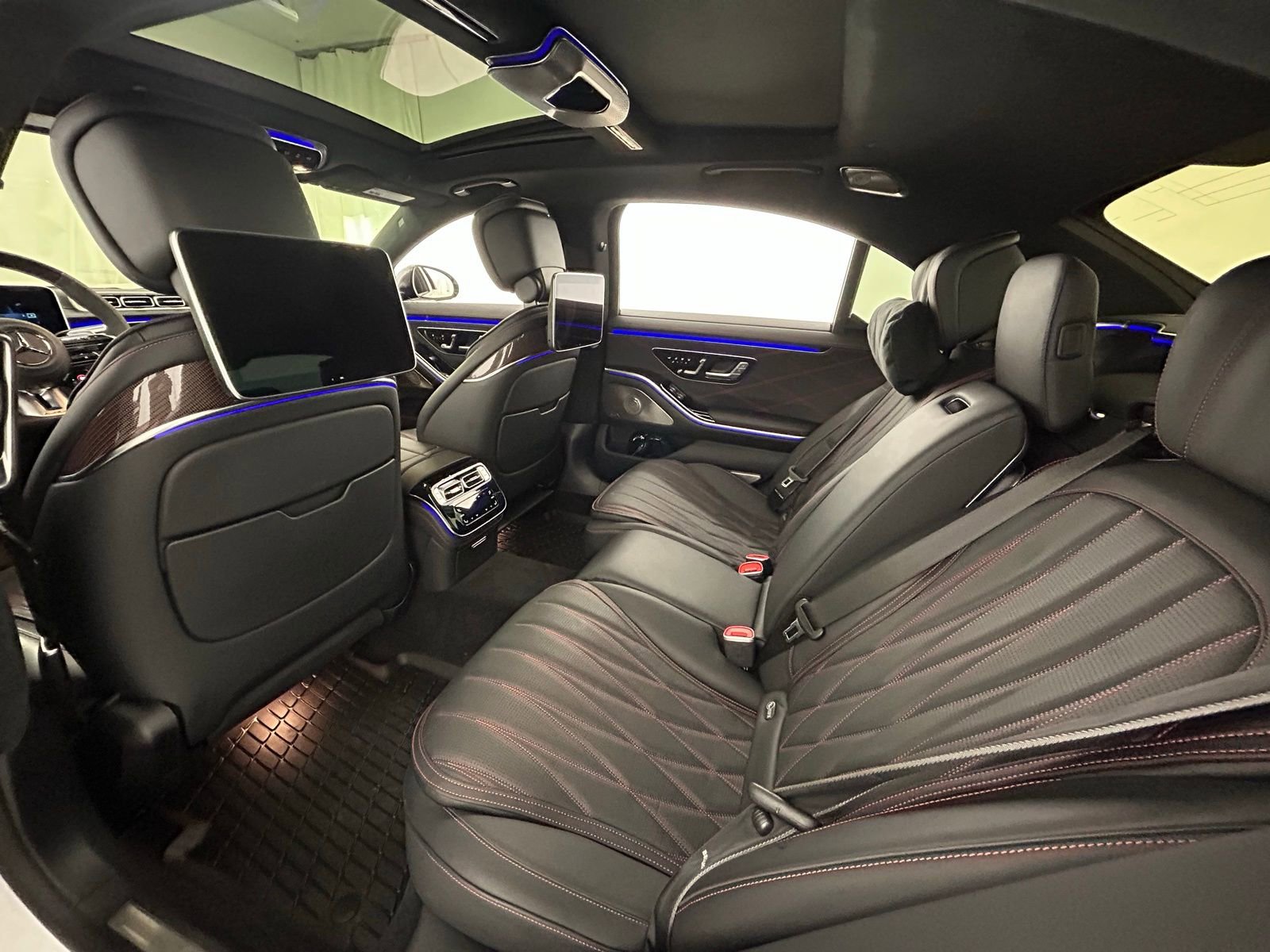 Used 2024 Mercedes-Benz S 63 AMG S image 32