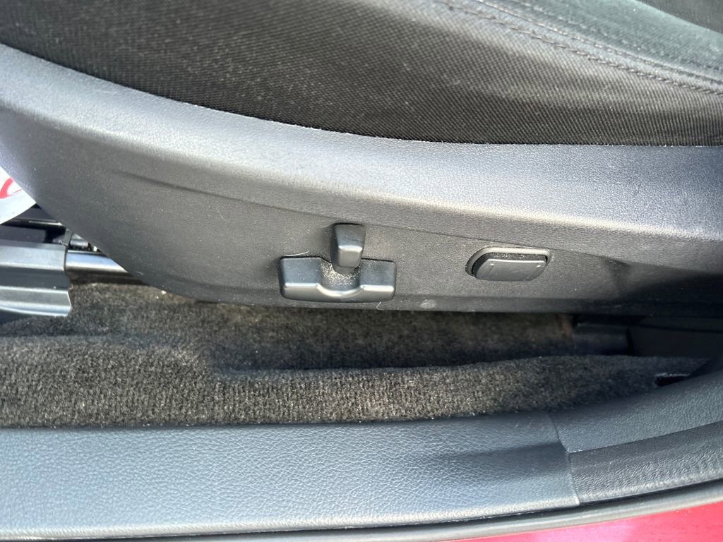 Used 2013 Subaru Outback 2.5i Premium w/ All-Weather Pkg AWD/4WD image 30