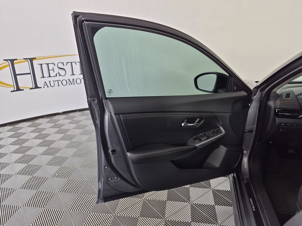 Used 2022 Nissan Sentra SR w/ Trunk Package FWD image 13