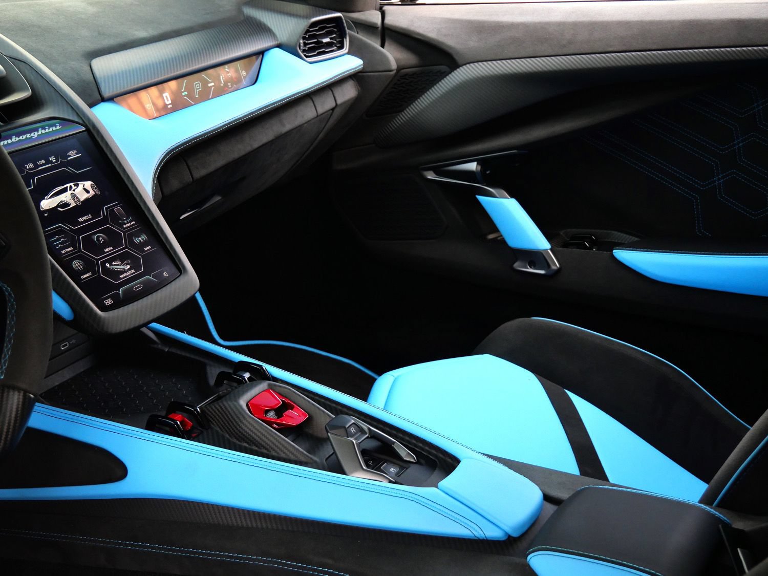 Used 2025 Lamborghini Revuelto AWD/4WD image 24