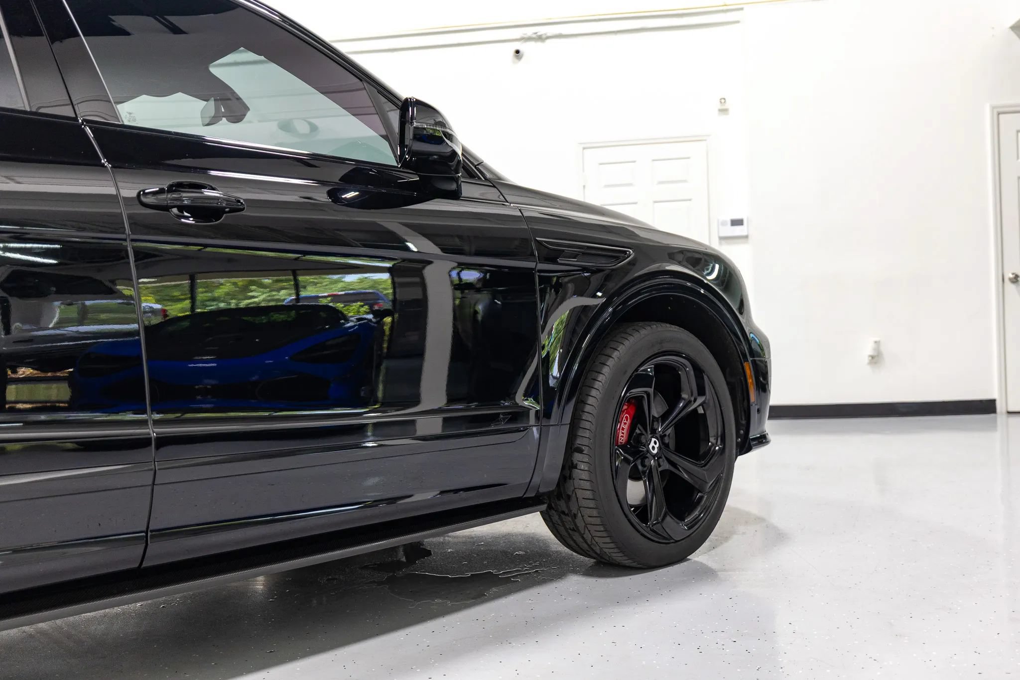 Used 2022 Bentley Bentayga AWD/4WD image 25