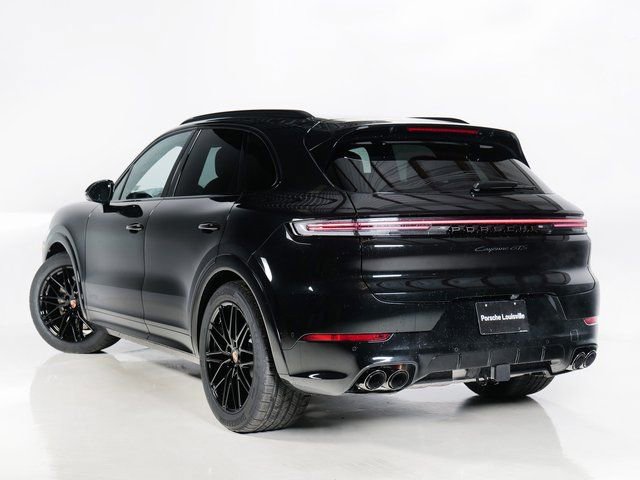 New 2026 Porsche Cayenne GTS image 3