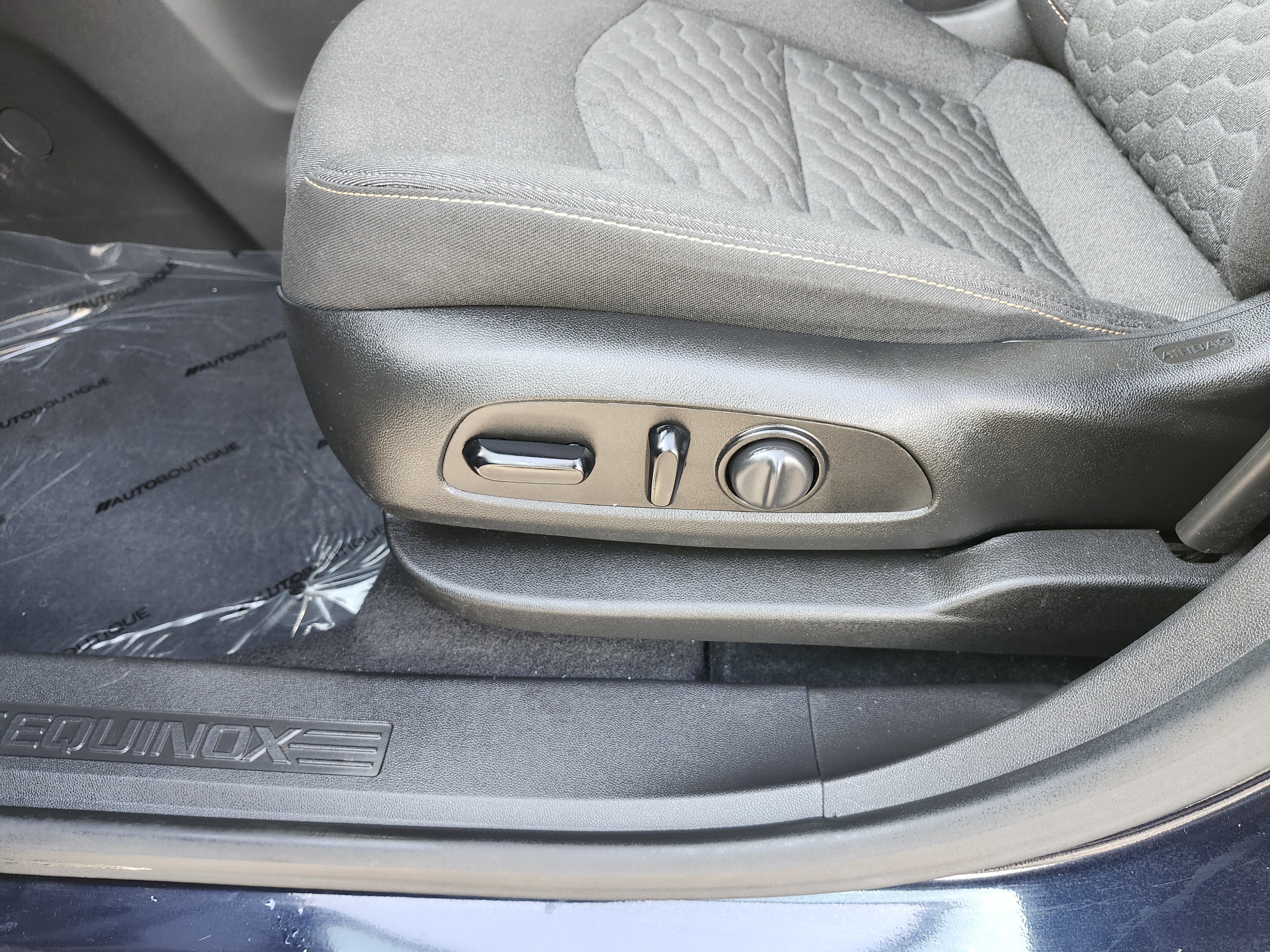 Used 2021 Chevrolet Equinox LT FWD image 26