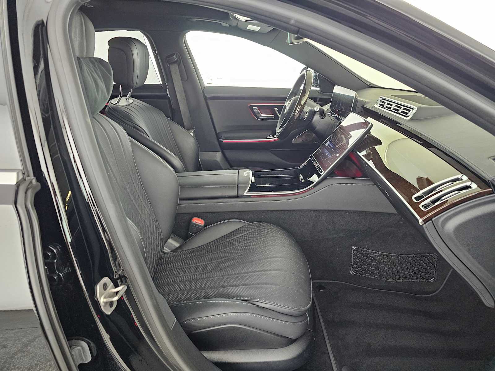 Used 2024 Mercedes-Benz S 500 4MATIC image 10