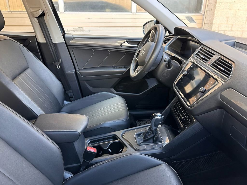 Used 2023 Volkswagen Tiguan SE image 5