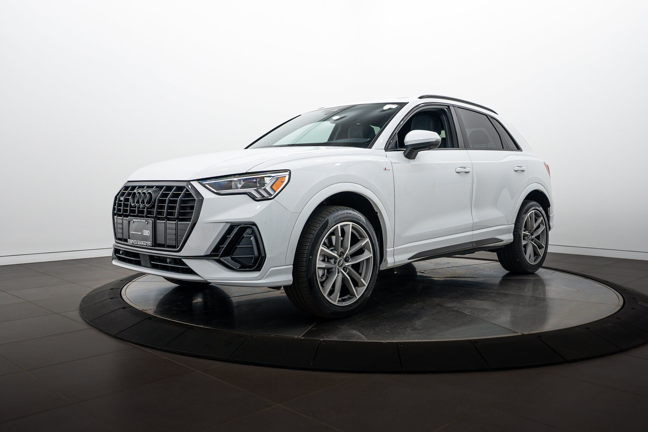Certified 2023 Audi Q3 2.0T Premium Plus w/ Premium Plus Package AWD/4WD image 6