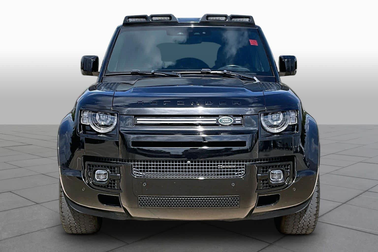 Used 2022 Land Rover Defender 110 X-Dynamic SE AWD/4WD image 4