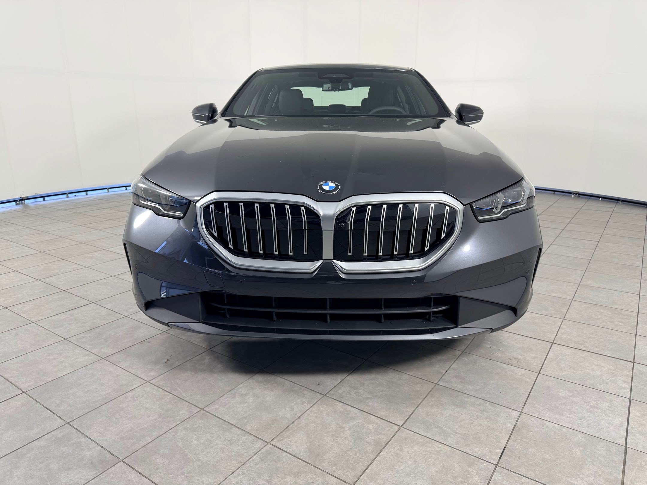New 2026 BMW 530i RWD image 6