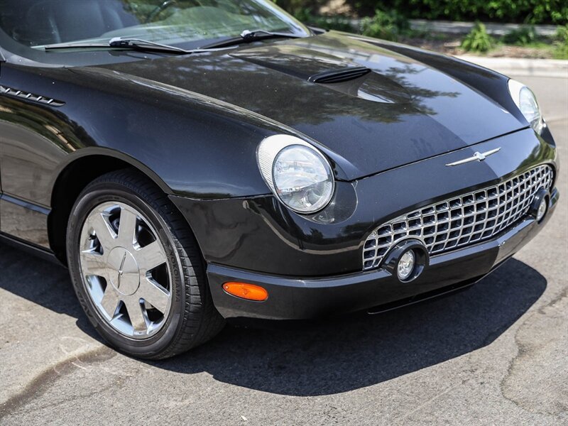 Used 2002 Ford Thunderbird RWD image 9