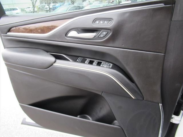 Used 2023 Cadillac Escalade Premium Luxury Platinum w/ LPO, Floor Liner Package AWD/4WD image 23